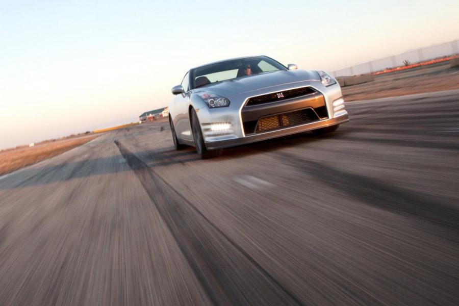  Nissan GT-R Premium 2013 года  (фото 13 из 36)